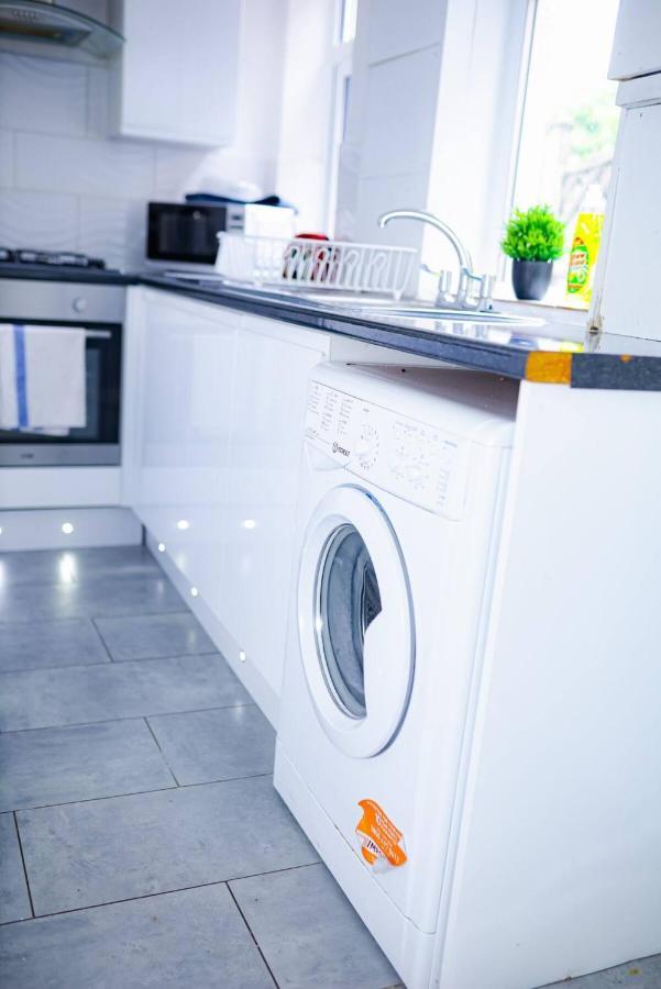 Beautiful 2 Bedroom House - Free Parking - Lt House Leicester Exterior photo